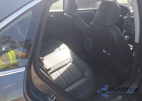 2018 Volkswagen Passat 2.0T Se z USA, uszkodzony, nr VIN 1VWBA7A34JC032034